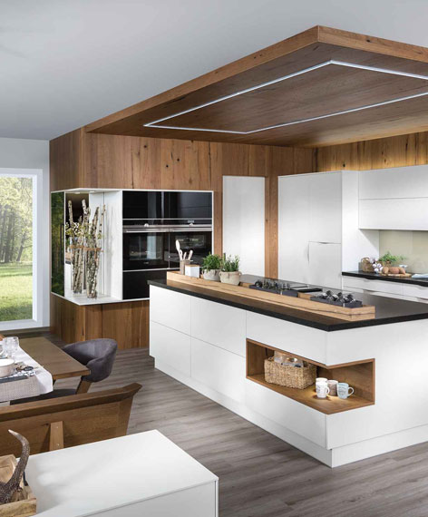 большая кухня в современном стиле